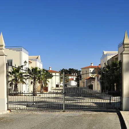 Del Rei 3 Pools Amoreira (Leiria)